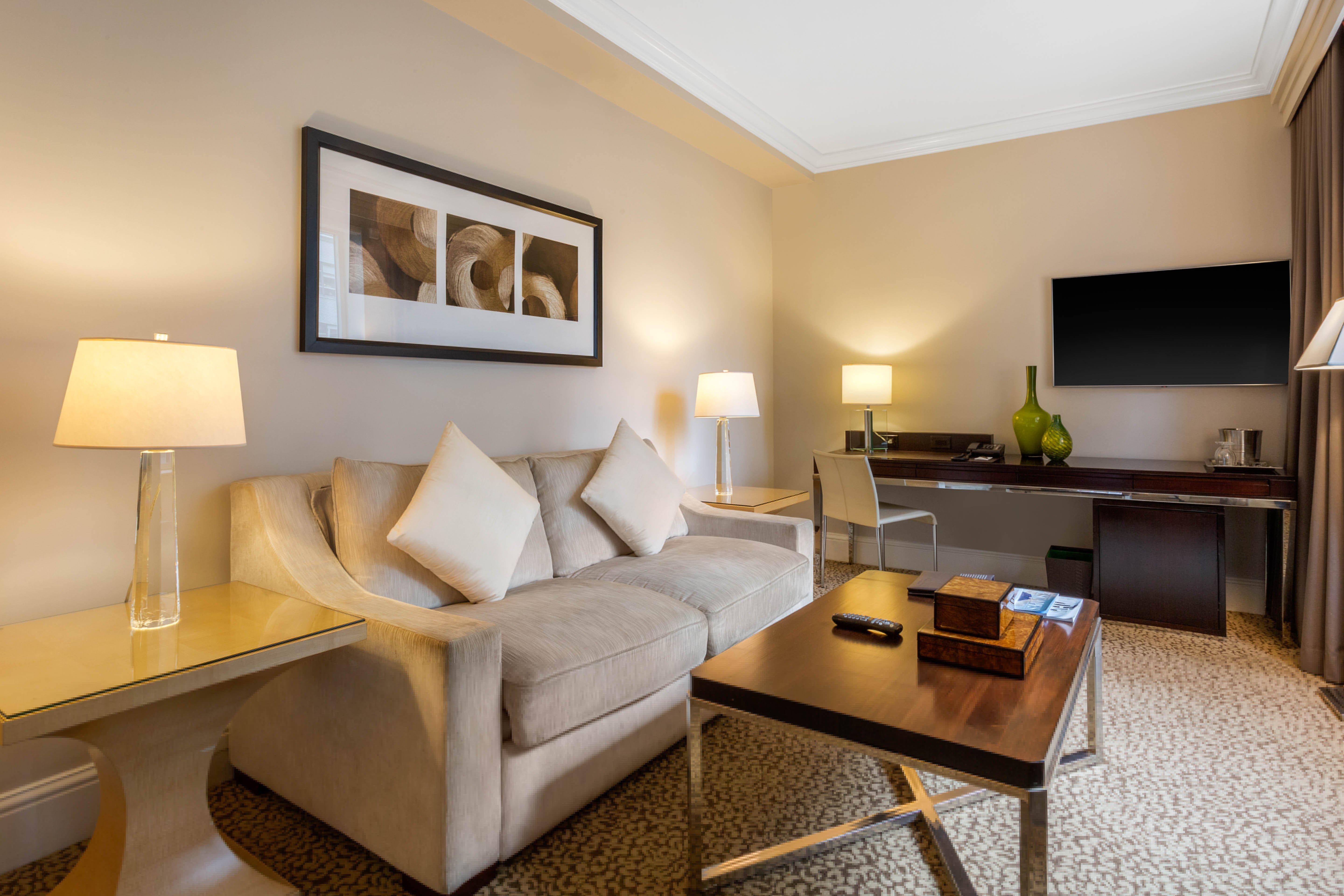 Omni Berkshire Place New York Exterior photo