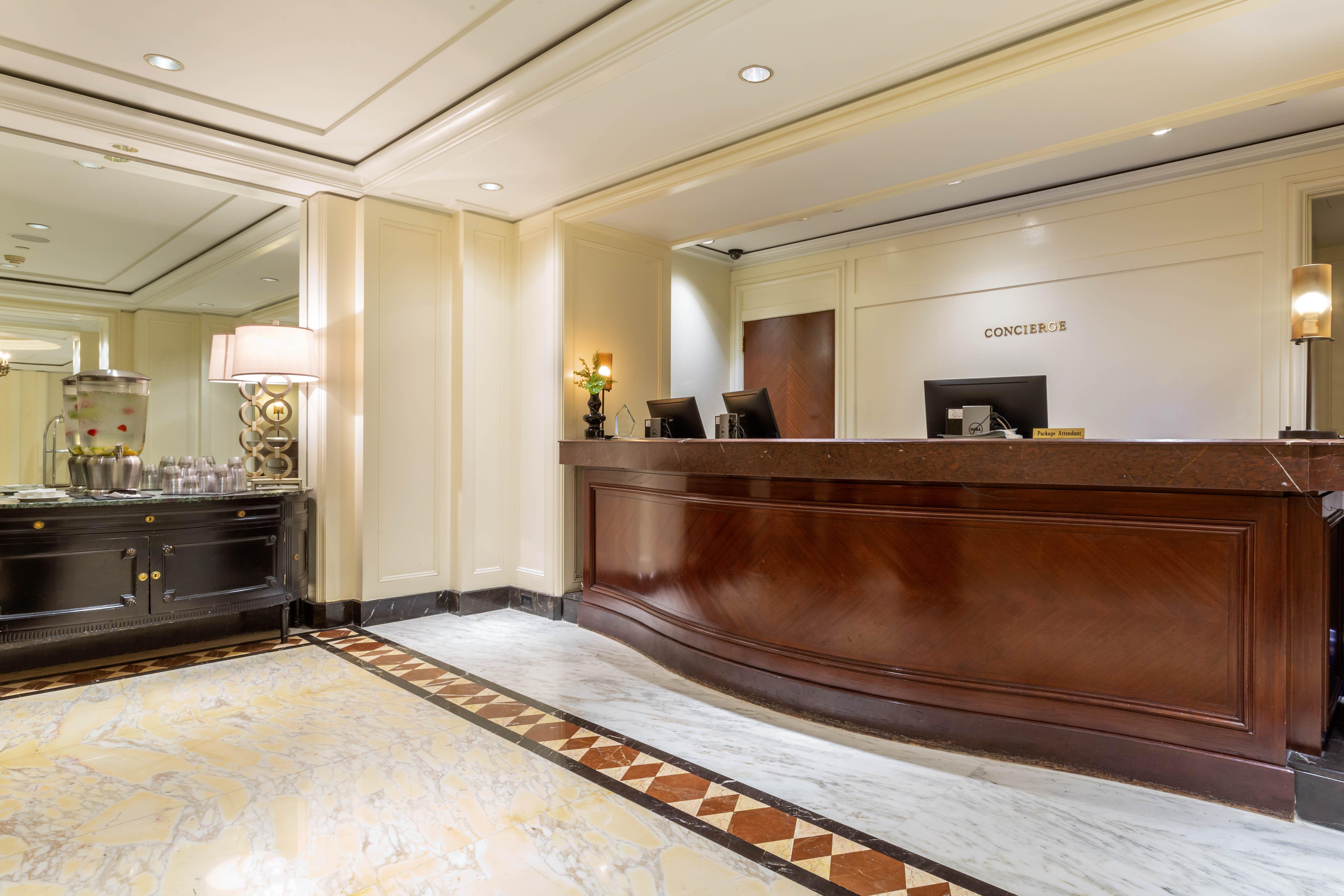 Omni Berkshire Place New York Exterior photo